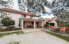 2 Bedroom Beautiful Apartment In Rovinj